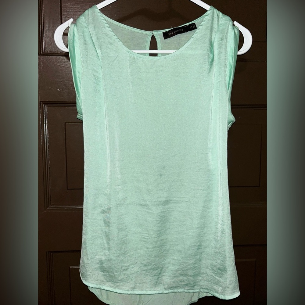 Light turquoise tee by the Limited XS